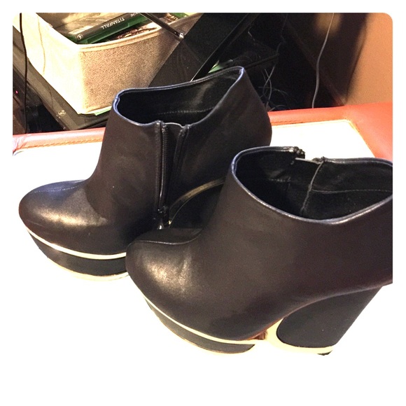 High heel shoes 😍
