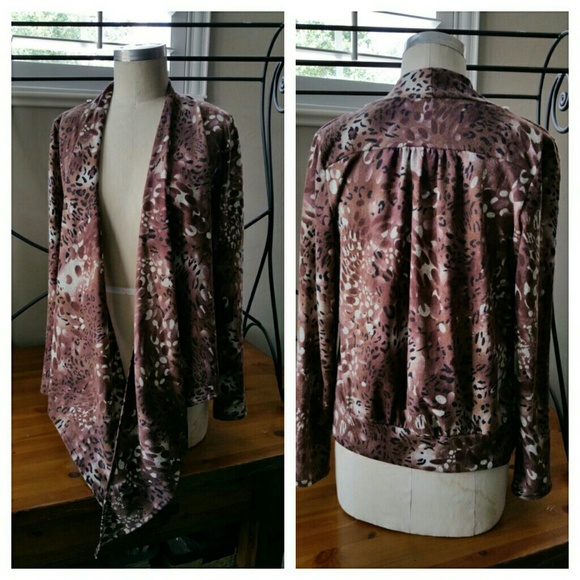 Wrap Open Cardigan In Abstract Animal Print - Picture 1 of 4