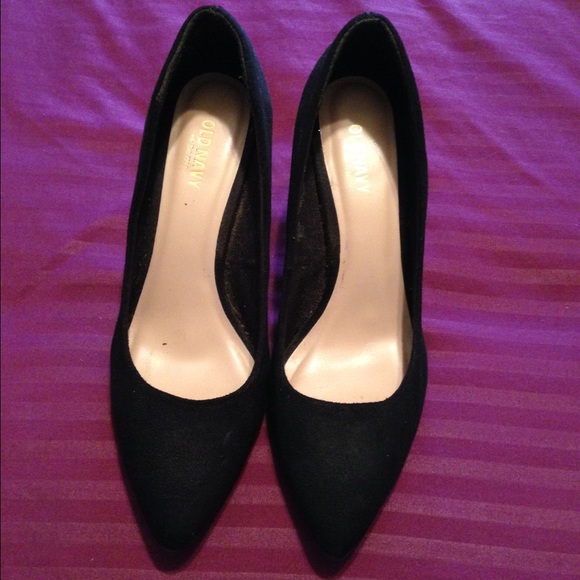 Black suede heels