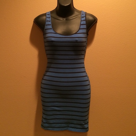 Blue and black striped fitted dress w. Bow cut out