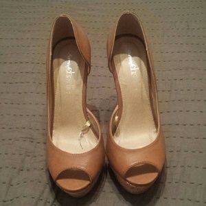 Size 8 Brown Wedges
