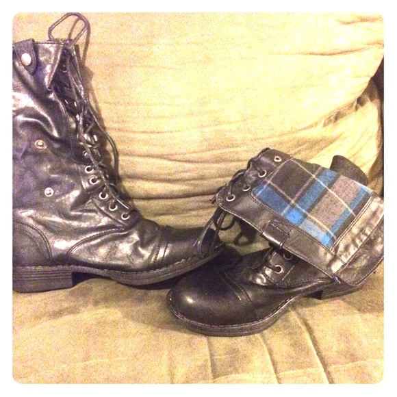 Combat boots