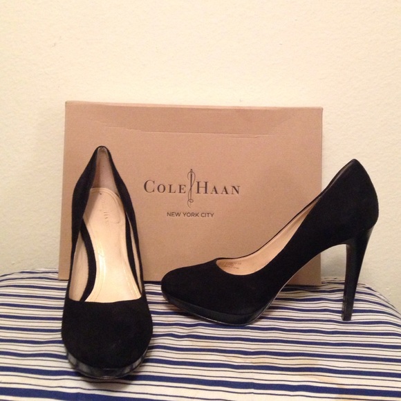 Cole Haan black Chelsea pumps
