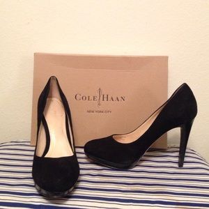 Cole Haan black Chelsea pumps