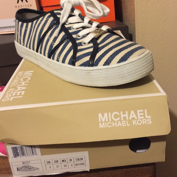 MK navy & blue stripped shoes