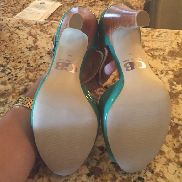 💢SOLD💢Heels - Picture 3 of 3