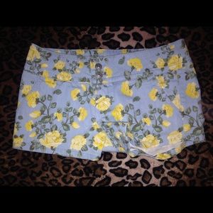 DELIA'S Shorts