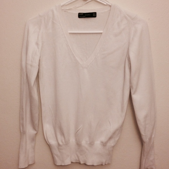 Zara white v shape sweater