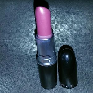 MAC LIPSTICK in color Speed Dial