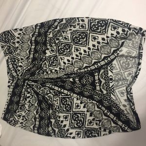 High low black and white skirt