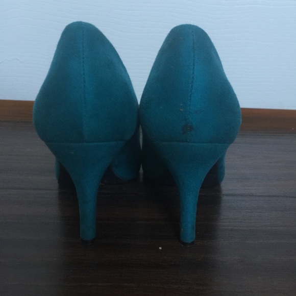 Turquoise Heels - Picture 2 of 2