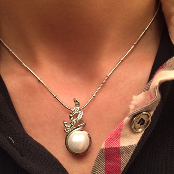 Woowaa Jewelry - Auth 18kGP fresh water pearl