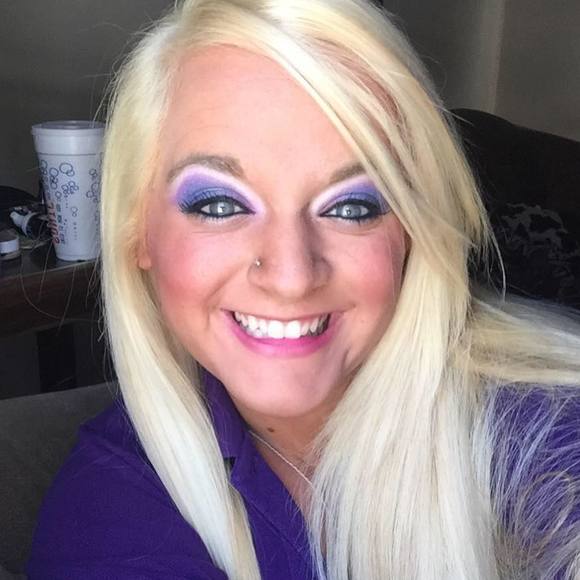 Meet your Posher, Whitney