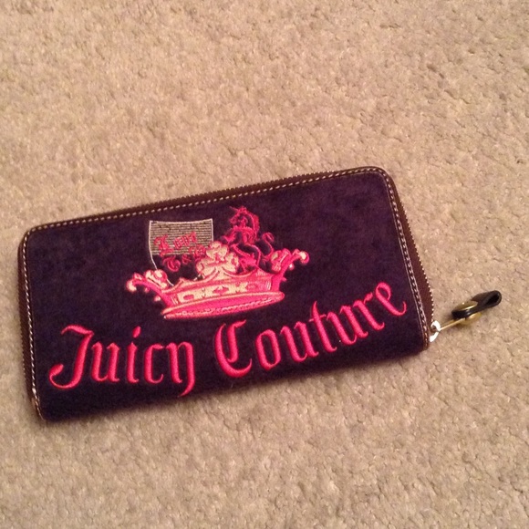 Juicy Couture Zippy wallet