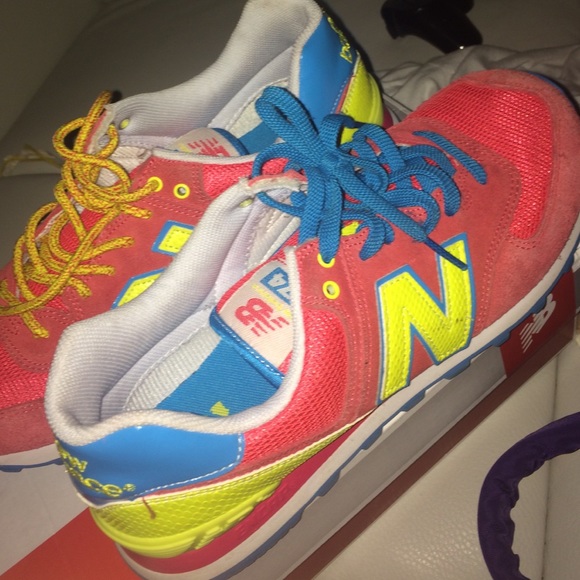 New balance shoes