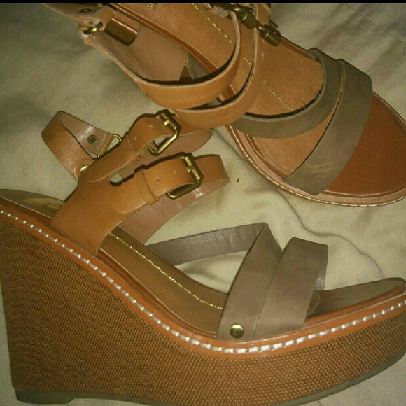 **Flash sale**Cute wedge sandals
