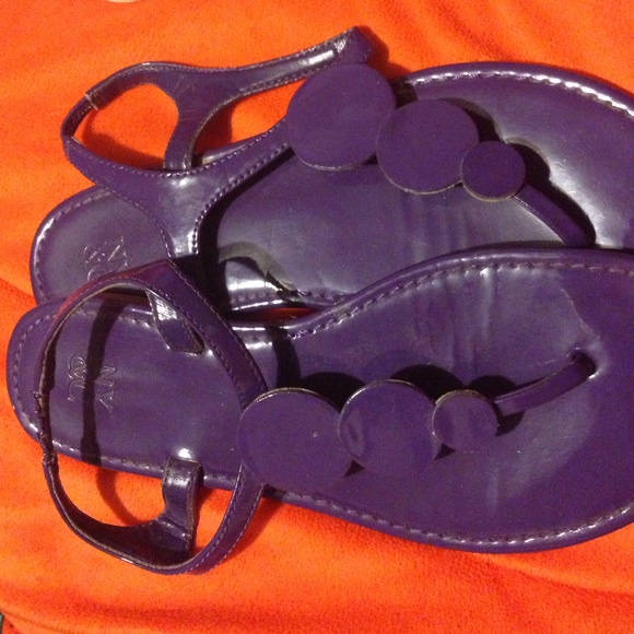 New York and Company Flip Flops