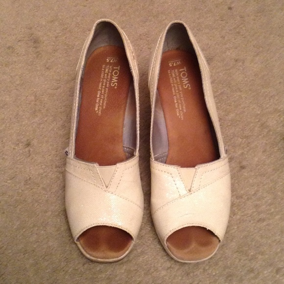 White sparkle wedge TOMS