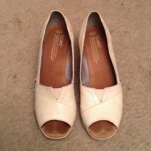 White sparkle wedge TOMS