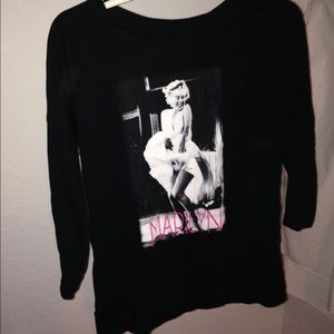 Three quarters sleeve shirt