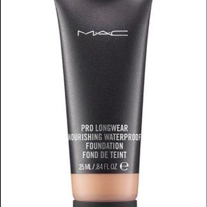 ❤️NC25 WATERPROOF FOUNDATION