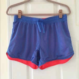 Reversible athletic shorts