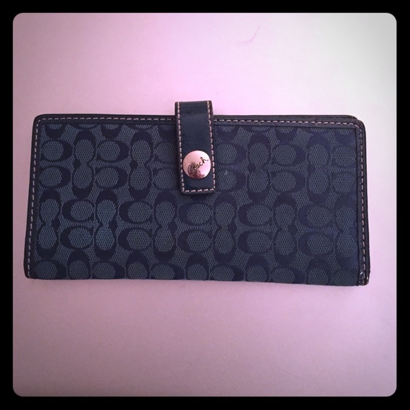 Coach Clutches & Wallets - FLASH SALE !! Coach wallet