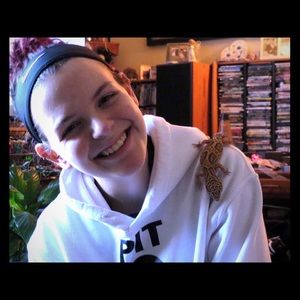 Meet your Posher, Elizabeth