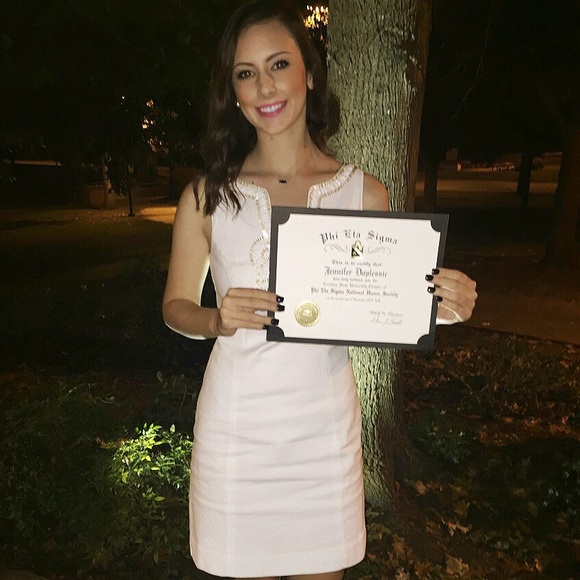 Meet your Posher, Jennifer - Picture 2 of 2