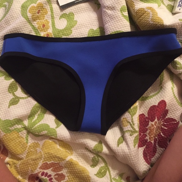Triangl bikini