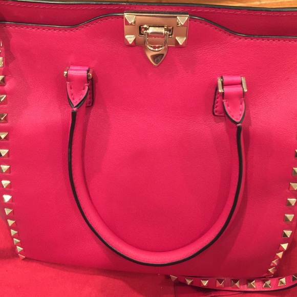 VALENTINO ROCKSTUD LEATHER TOTE - Picture 3 of 4