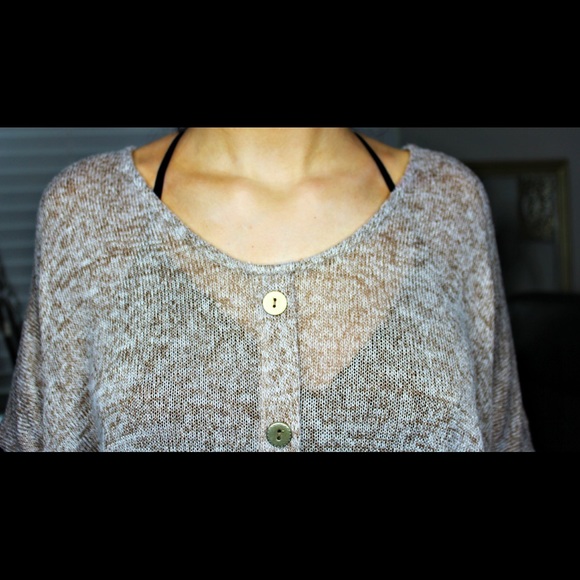 SOLD❤️Tan knit top - Picture 3 of 4