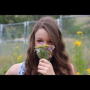 Meet your Posher, Iris