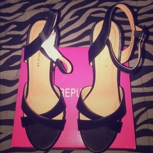 Black cross scrappy chunky platform leather heels