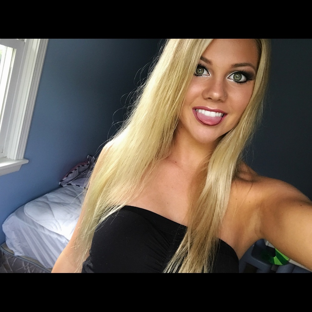 Meet your Posher, Lacey