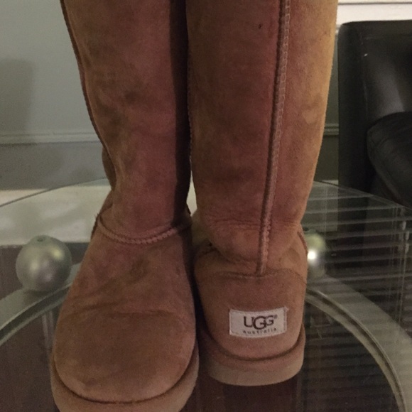 Ugg girls boots
