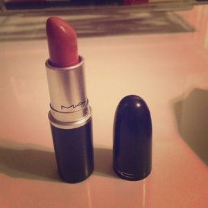 MAC shy shine