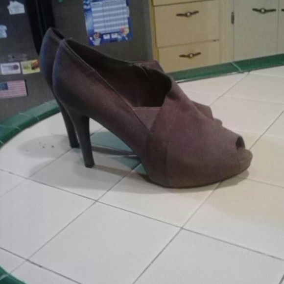 Impo grey peep toe pumps