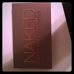 urban decay Naked Flushed-native