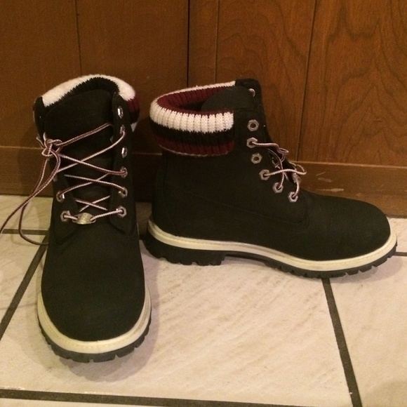 NWOT Timberland x UO sweater accent boots