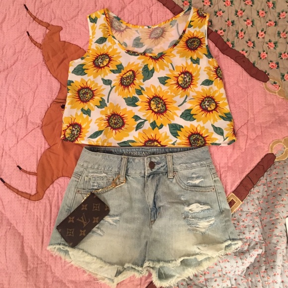🌼NWOT American Eagle High Waisted Shorts🌼