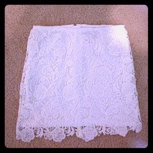 White lace pencil skirt