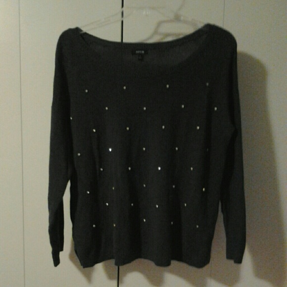 Pretty Sweater with Rhinestones!