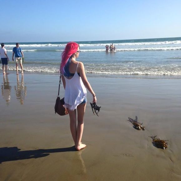 Meet your Posher, Taylor - Picture 1 of 1