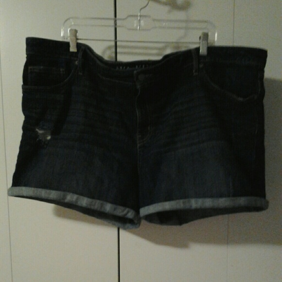 Really Cute Flattering Plus Size Jean Shorts