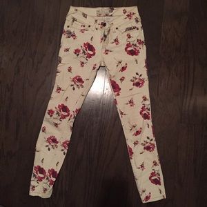 FREE PEOPLE - FLORAL JEANS - SIZE 25
