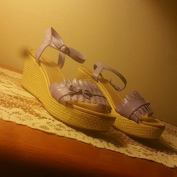 Sandals - Picture 3 of 3