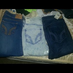 New hollister jeans size 5 . No trades