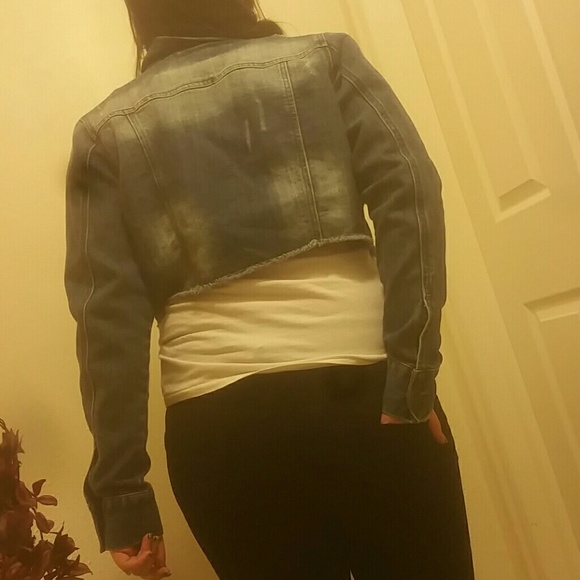 Jean jacket - Picture 2 of 4