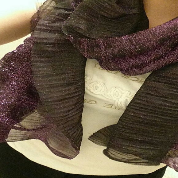 Scarf - Picture 2 of 3